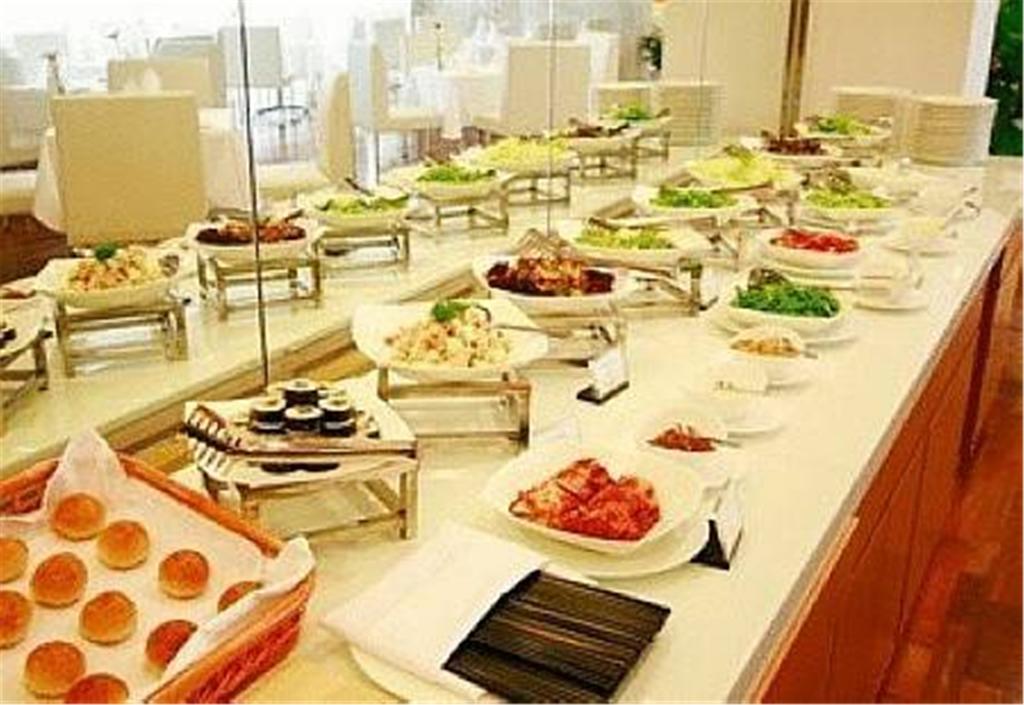 Radiance Hotel Shanghai Bagian luar foto