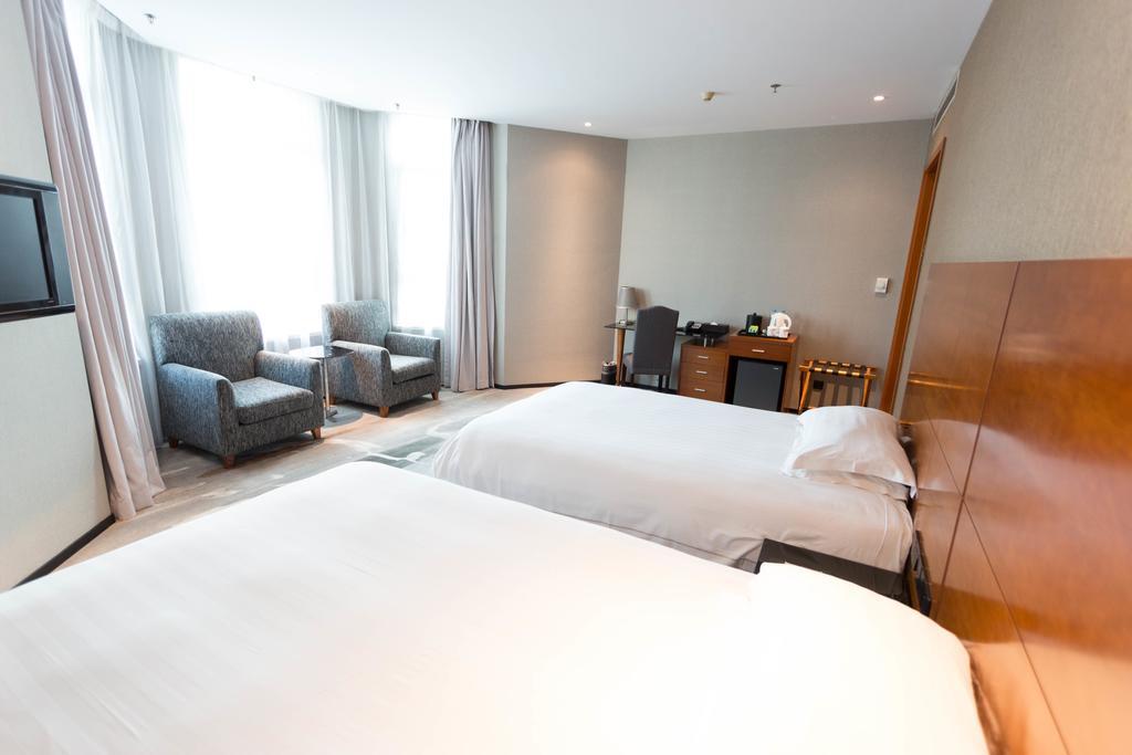 Radiance Hotel Shanghai Bagian luar foto