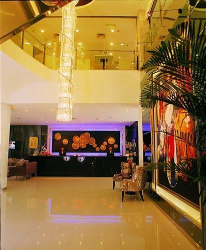 Radiance Hotel Shanghai Bagian luar foto