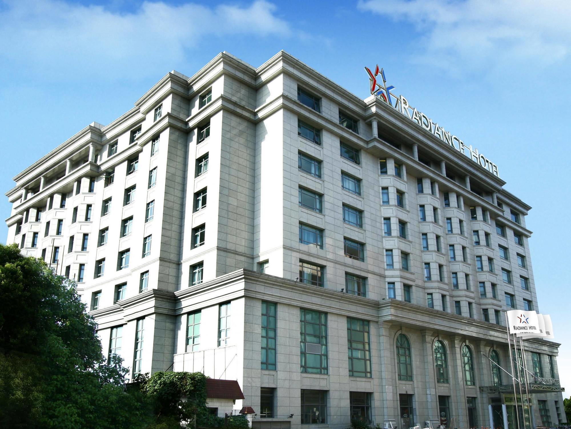 Radiance Hotel Shanghai Bagian luar foto
